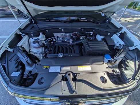Used 2023 Volkswagen Atlas Cross Sport SE image 16