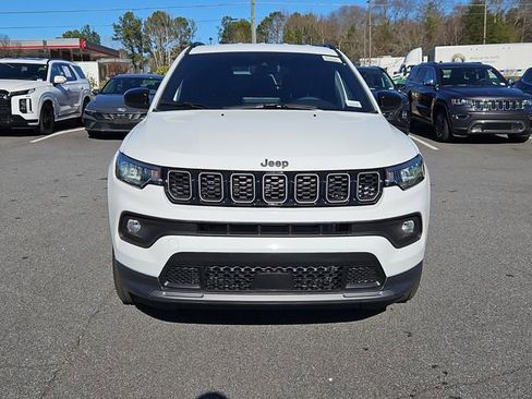 New 2026 Jeep Compass Latitude image 2