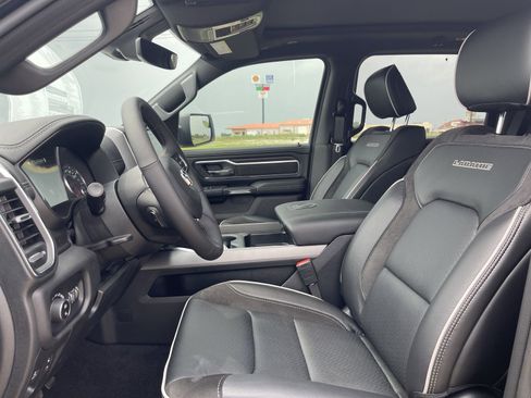 Used 2025 RAM 1500 Laramie w/ Laramie Southwest Edition AWD/4WD image 37