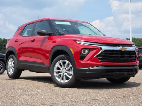 New 2026 Chevrolet TrailBlazer LS AWD/4WD image 2