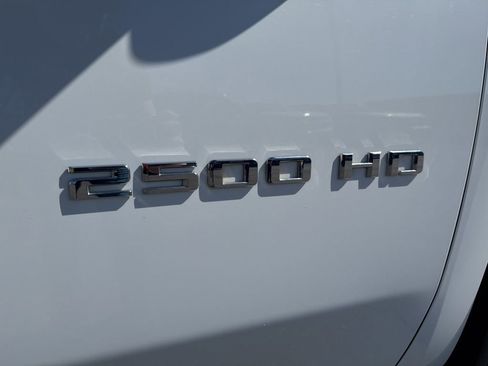 Used 2023 Chevrolet Silverado 2500 LT image 11