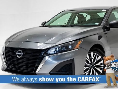 Used 2024 Nissan Altima 2.5 SV FWD image 2