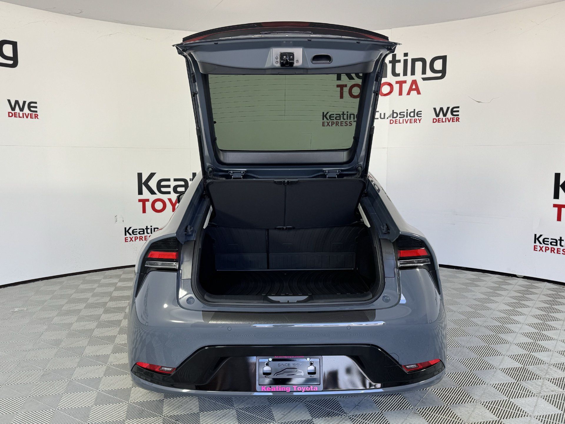 New 2027 Toyota Prius XLE FWD image 11