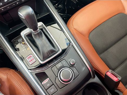 Used 2024 MAZDA CX-5 Carbon Edition image 17
