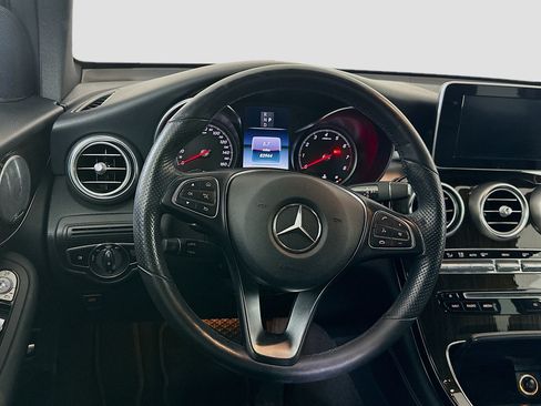 Used 2019 Mercedes-Benz GLC 300 4MATIC image 17