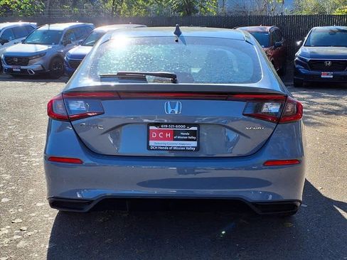 Used 2023 Honda Civic Sport image 5