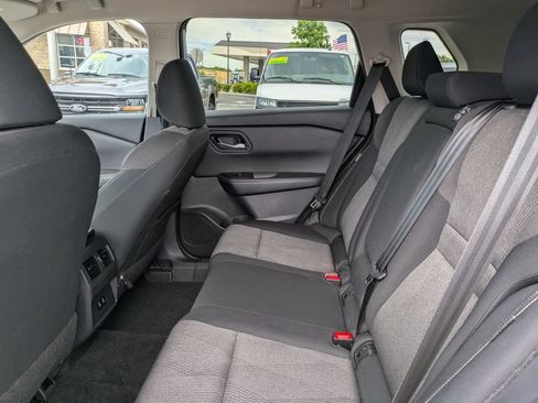 Certified 2025 Nissan Rogue SV FWD image 15