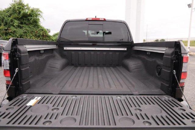 Certified 2025 Nissan Frontier PRO-4X w/ Pro Convenience Package AWD/4WD image 7