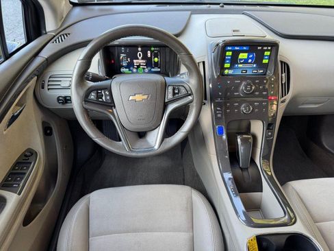 Used 2014 Chevrolet Volt Premium w/ Premium Trim Package FWD image 23