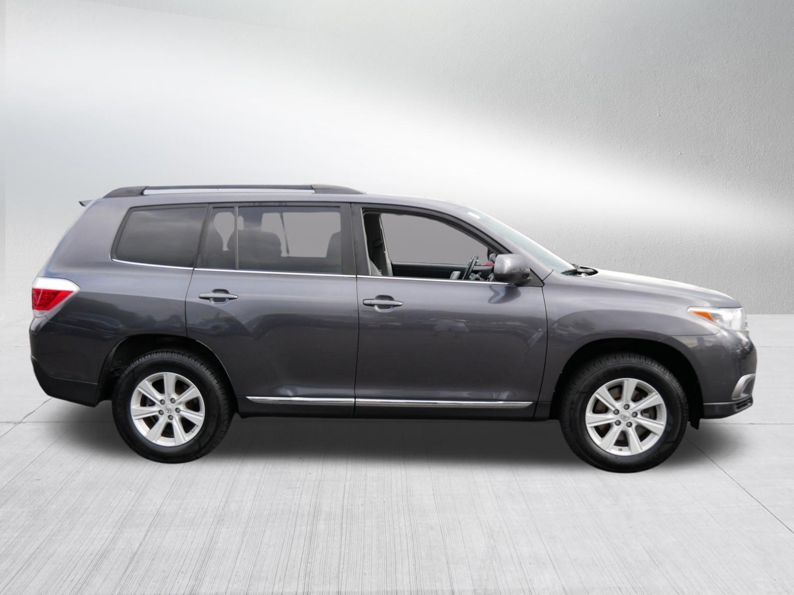 Used 2013 Toyota Highlander SE AWD/4WD image 8