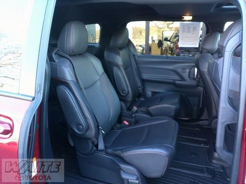 Certified 2021 Toyota Sienna XSE image 30