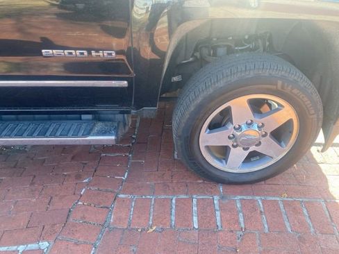 Used 2019 Chevrolet Silverado 2500 LTZ w/ Duramax Plus Package image 4