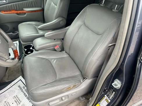 Used 2008 Toyota Sienna XLE Limited image 21