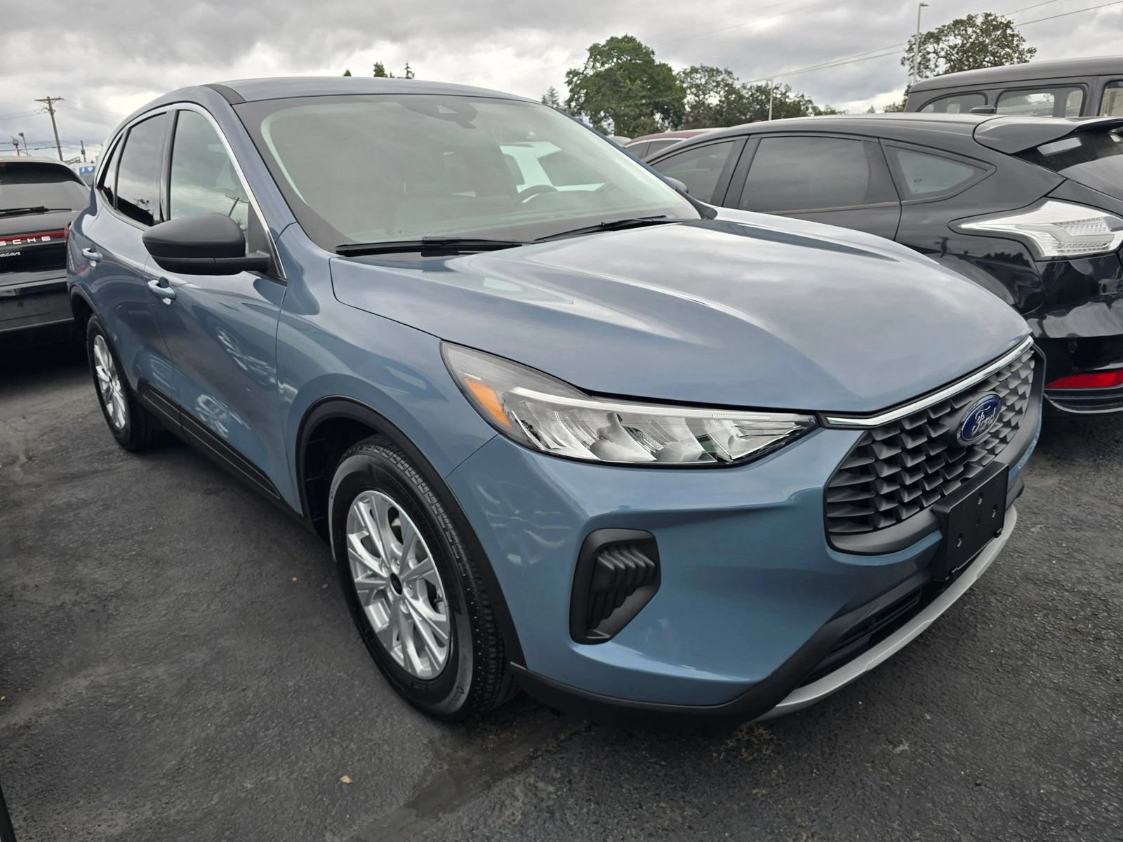 Used 2023 Ford Escape Active w/ Tech Pack #1 FWD image 5