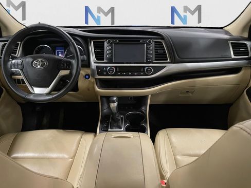 Used 2016 Toyota Highlander XLE AWD/4WD image 10