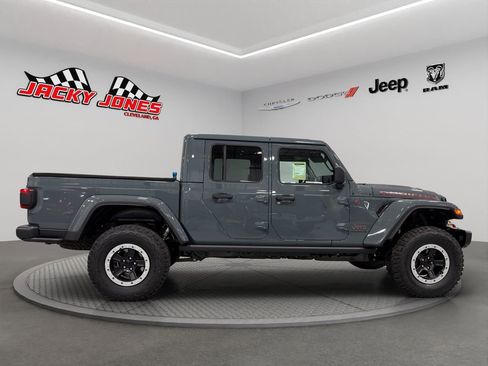 New 2026 Jeep Gladiator Rubicon w/ Steel Bumper Group image 10