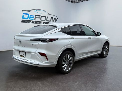 Used 2024 Buick Envista Avenir FWD image 3