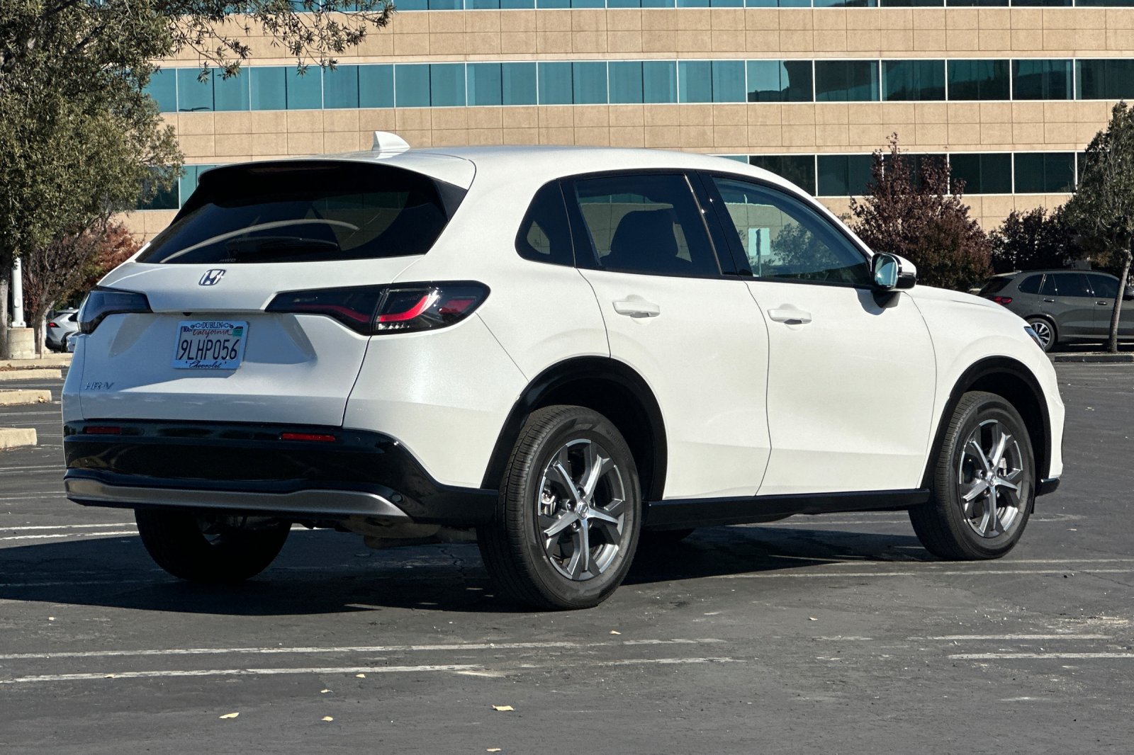 Used 2024 Honda HR-V EX-L image 4