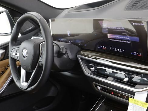 Certified 2026 BMW X5 xDrive40i w/ Climate Comfort Package AWD/4WD image 22
