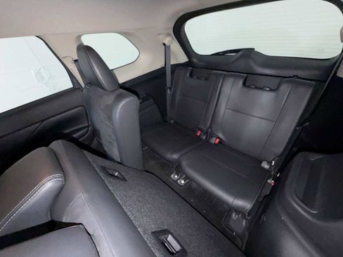 Used 2019 Mitsubishi Outlander SE image 24