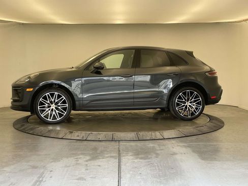 Certified 2025 Porsche Macan Base image 2