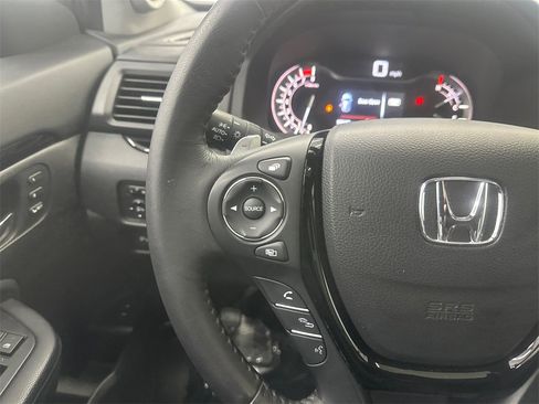 Used 2018 Honda Pilot Touring image 28
