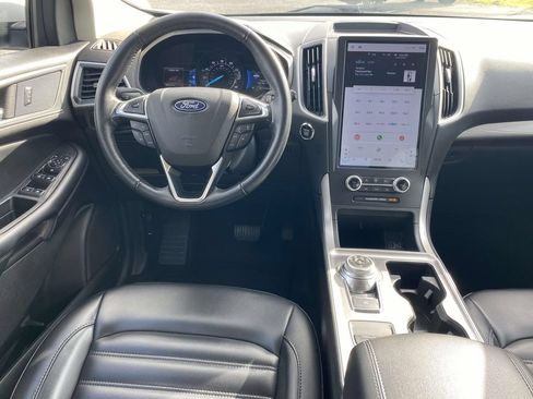 Used 2024 Ford Edge SEL AWD/4WD image 9