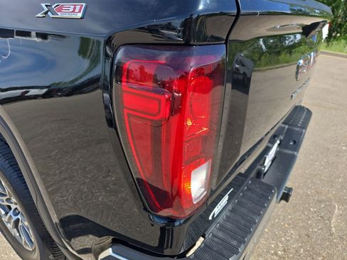 Used 2021 GMC Sierra 1500 SLE w/ X31 Off-Road Package AWD/4WD image 37