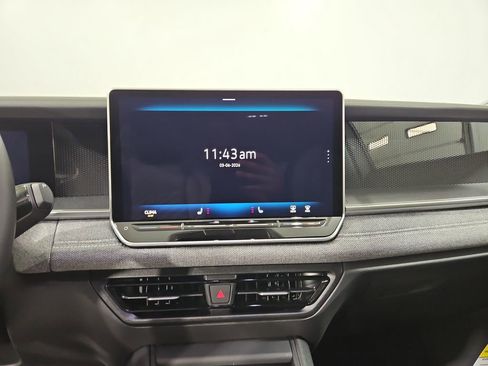 New 2026 Volkswagen Tiguan S FWD image 18
