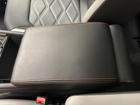 Used 2025 Volkswagen Atlas Peak Edition SE image 20