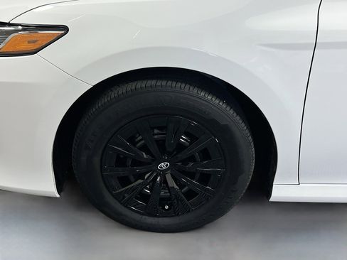 Used 2022 Toyota Camry LE image 13