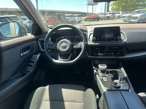 Used 2023 Nissan Rogue SV AWD/4WD image 20