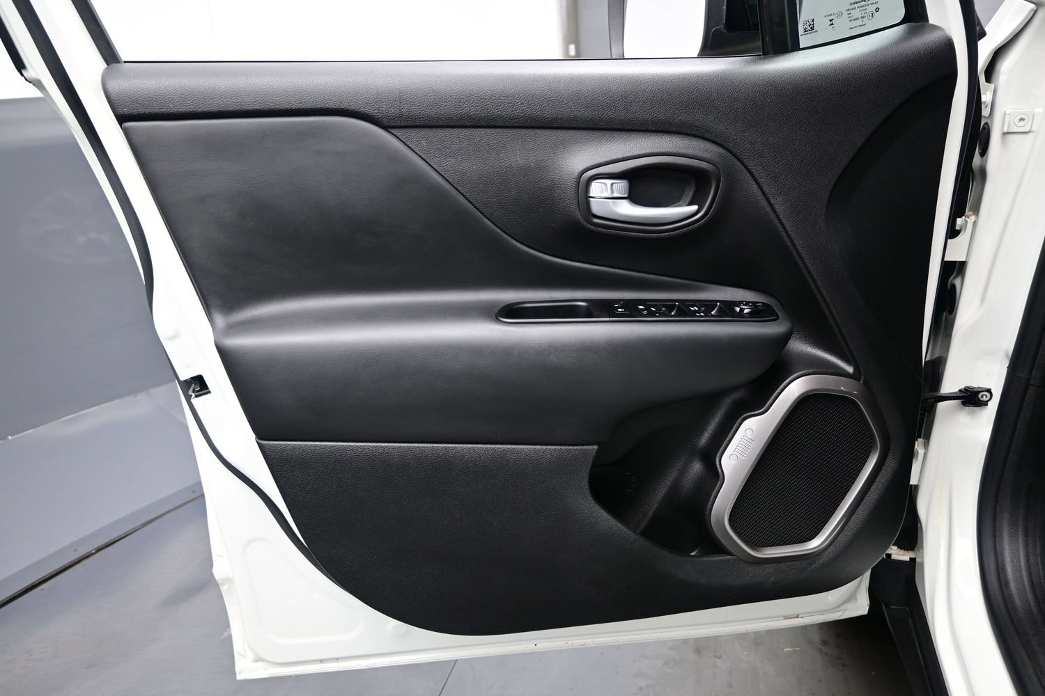 Used 2023 Jeep Renegade Limited AWD/4WD image 12