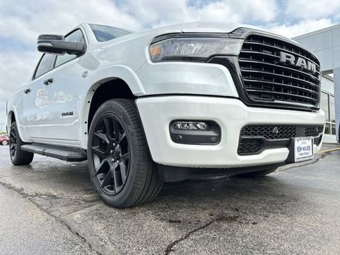 New 2026 RAM 1500 Laramie AWD/4WD image 18