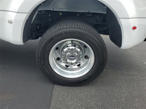 Used 2023 Ford F450 Lariat w/ Lariat Ultimate Package image 9