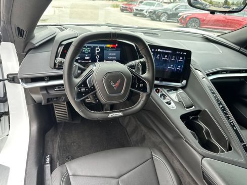 Used 2025 Chevrolet Corvette Z06 RWD image 27