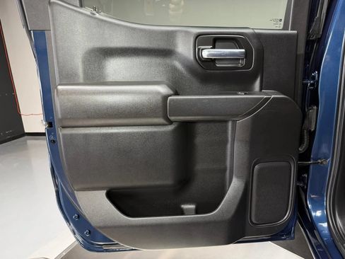 Used 2022 Chevrolet Silverado 1500 Custom AWD/4WD image 15