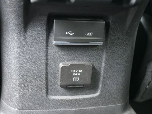 Used 2020 Jeep Wrangler Unlimited Sahara image 16