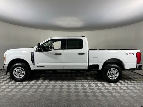 Used 2025 Ford F250 XLT image 11