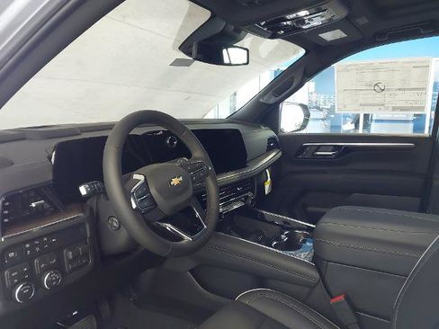 New 2026 Chevrolet Tahoe Premier w/ Sun And Tow Package AWD/4WD image 2