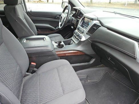 Used 2017 GMC Yukon SLE w/ Convenience Package image 10
