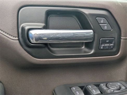 Used 2023 GMC Sierra 3500 Denali w/ Denali Black Diamond Edition image 12