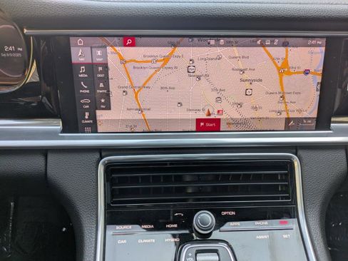 Used 2019 Porsche Panamera 4 image 12