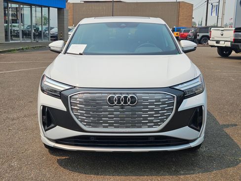 Used 2023 Audi Q4 e-tron Premium Plus w/ Premium Plus AWD/4WD image 8