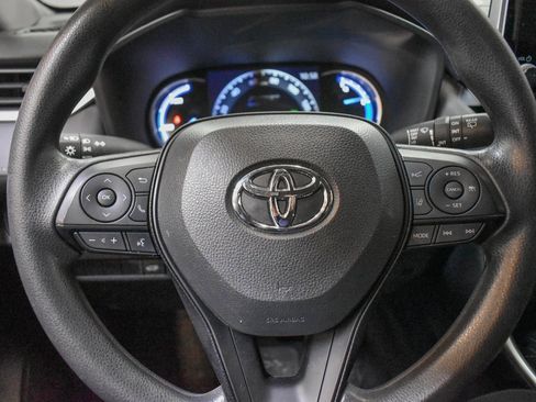 Used 2023 Toyota RAV4 XLE image 12