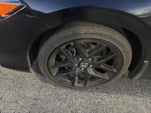 Used 2025 Honda Civic Sport image 14