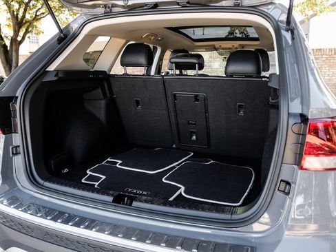 Used 2023 Volkswagen Taos SE image 63