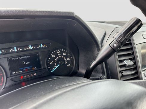 Used 2019 Ford F150 XL w/ Equipment Group 101A Mid AWD/4WD image 16