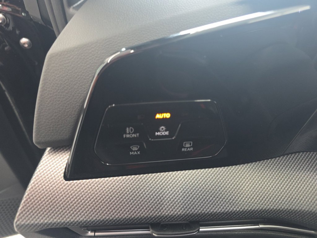 New 2026 Volkswagen GTI SE FWD image 30