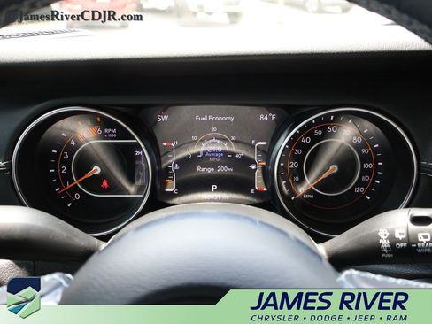 Used 2021 Jeep Wrangler Unlimited Sahara AWD/4WD image 28